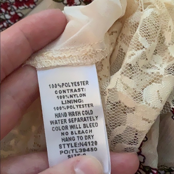 Floral button down lace detail blouse - Picture 4 of 4